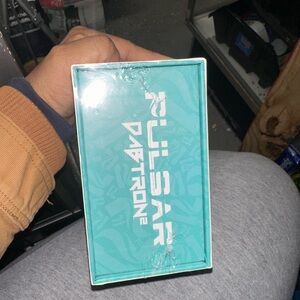 Pulsar White and Teal Device Packaging